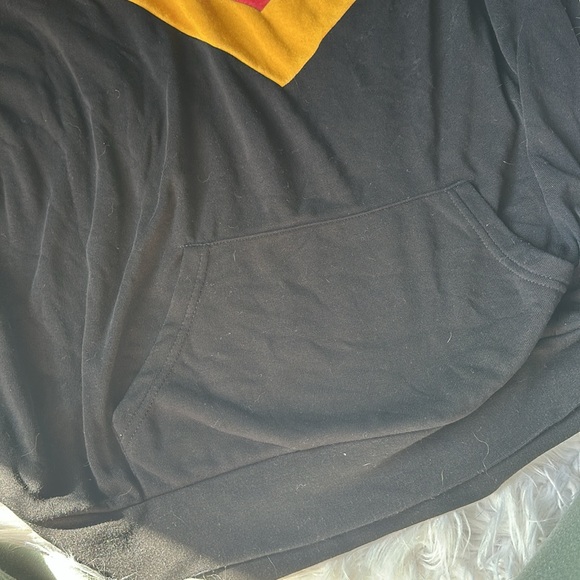 Gryffindor Sweatshirt - Picture 5 of 5